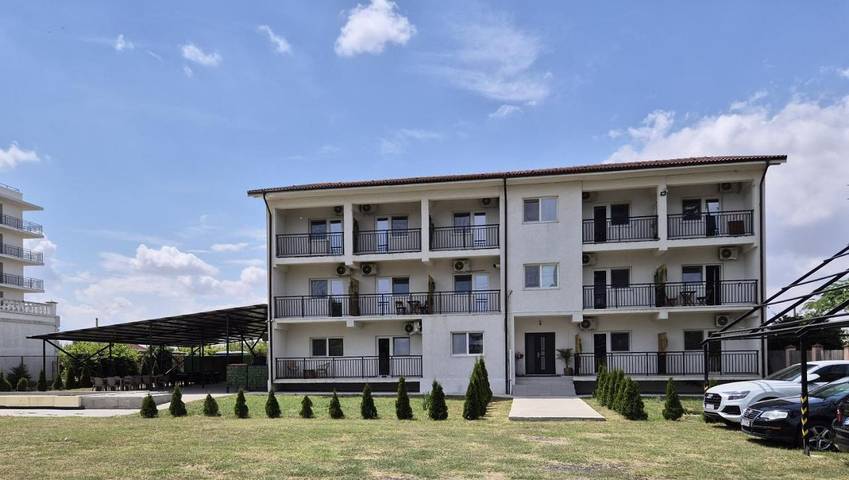 Maison d’hôte pour 3 personnes, avec jardin ainsi que vue et balcon dans Constanța