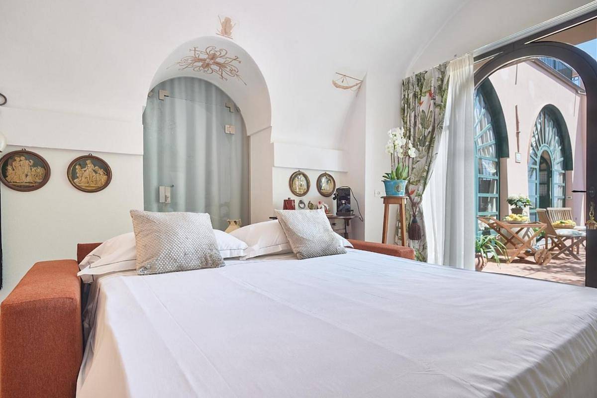 Corte Mare B&B in Ceriale, Riviera di Ponente