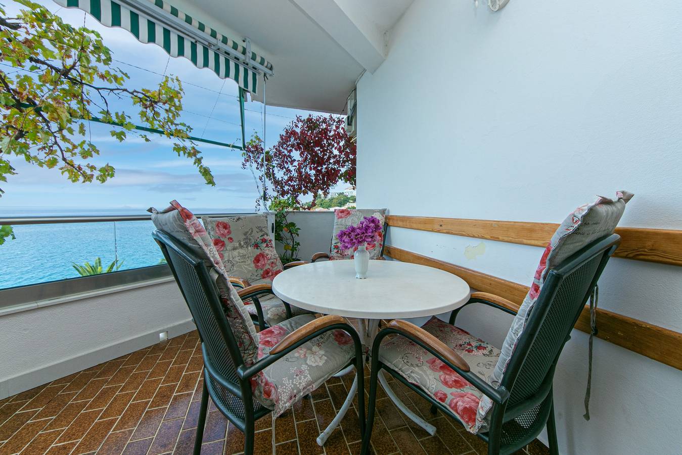Entire apartment, Three bedroom apartment near beach Živogošće - Porat, Makarska A-20097-a in Zivogosce, Makarska Riviera