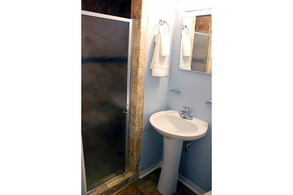 Stunning Home In A Leafy And Quiet Neighborhood in Jackson, Hinds County