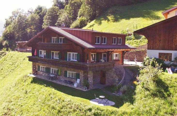 Ferienwohnung für 5 Personen, mit Ausblick und Garten in Silbertal