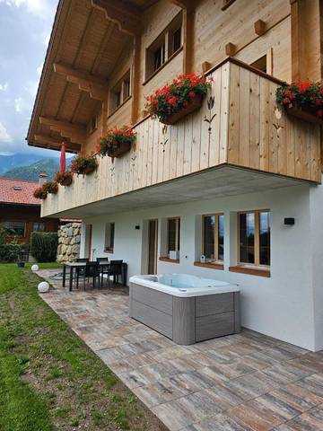 Gîte pour 3 personnes, avec jacuzzi et jardin à Brienzwiler