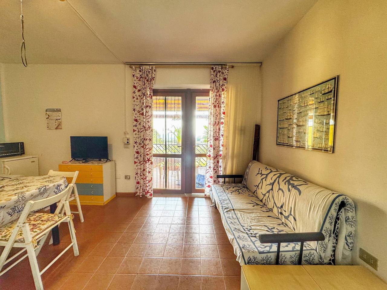 Entire apartment, Apartment 'Casa 3' with Sea View, Private Terrace and Shared Garden in Stintino, Nurra