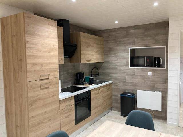 Gîte pour 5 personnes, avec vue dans Allouagne