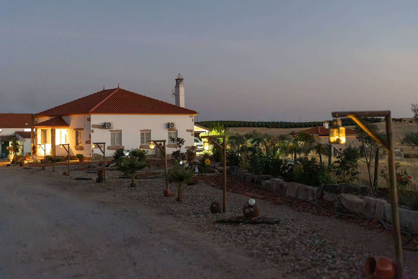 Geheel appartement, Landhuis Das Oliveiras met Privéterras, Gedeelde Tuin en Airconditioning in Uniao de Freguesias Idanha-a-Nova e Alcafozes, Castelo Branco District