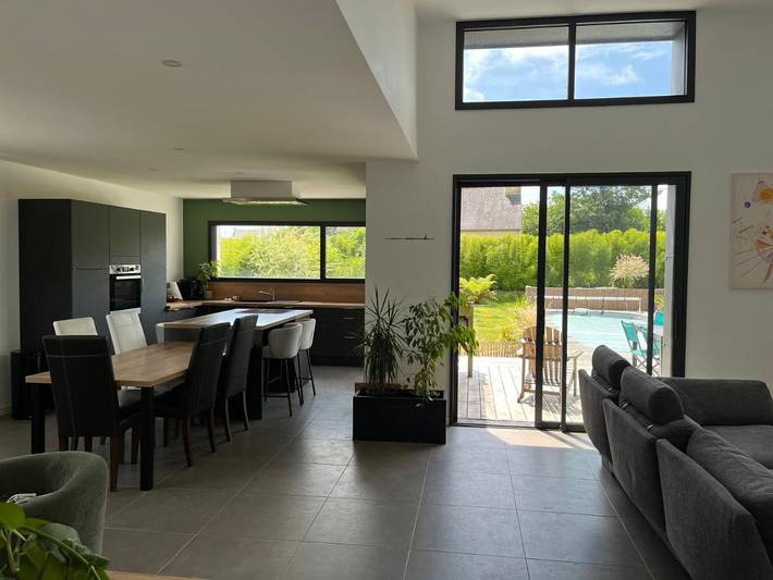 Location de vacances pour 6 personnes, avec Terrasse ainsi que Jardin et Piscine à Lesneven