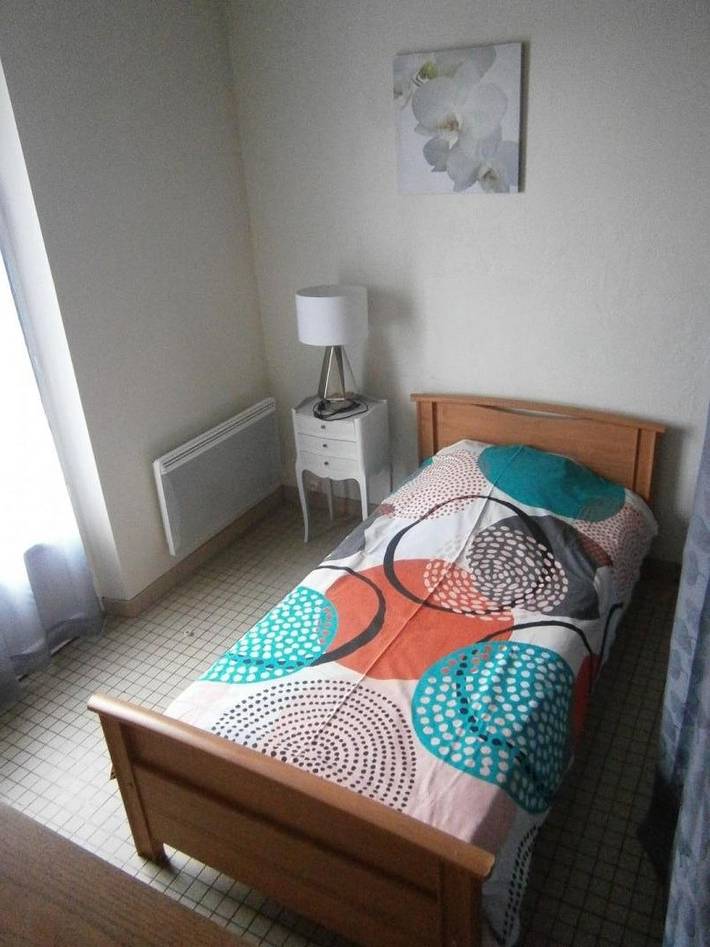 Casa de huéspedes para 5 personas, con terraza además de jardín y piscina - 1