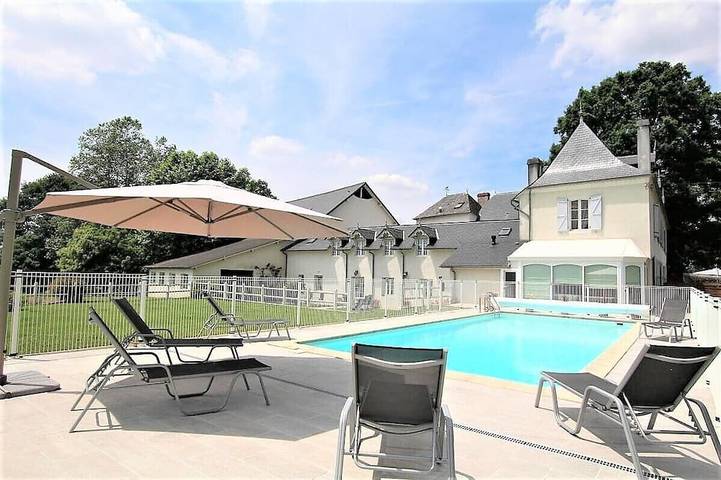 Gîte pour 6 personnes, avec piscine et jardin à Poey-d'Oloron
