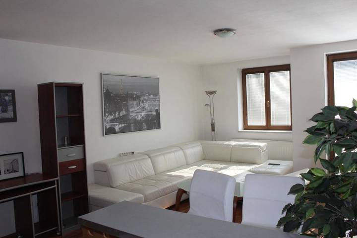 Ferienwohnung für 11 Personen, mit Balkon und Ausblick in Bratislava
