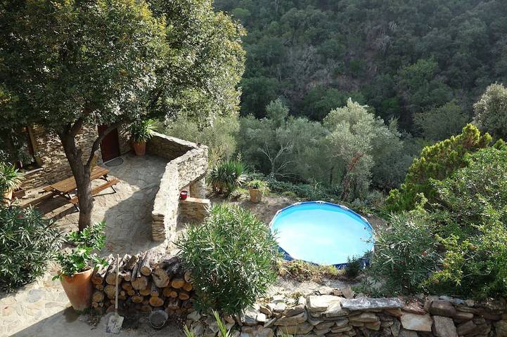 Gîte pour 4 personnes, avec terrasse et jardin, animaux acceptés à Saint-Michel-de-Llotes