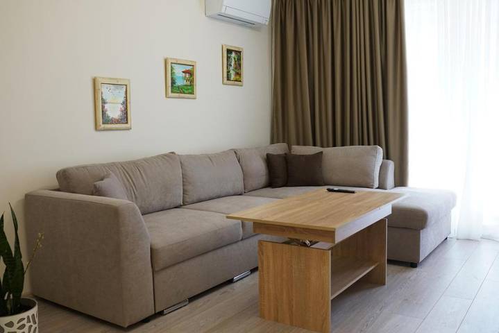 Ferienwohnung für 4 Personen, mit Terrasse und Ausblick, kinderfreundlich in Varna