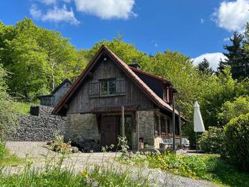 Ferienhaus für 4 Personen, mit Ausblick und Garten, kinderfreundlich in Rhön-Hessen
