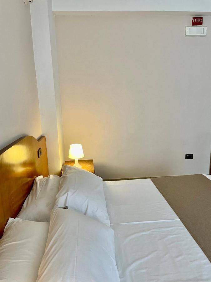 Hôtel pour 2 personnes, avec vue à Santa Flavia - 4