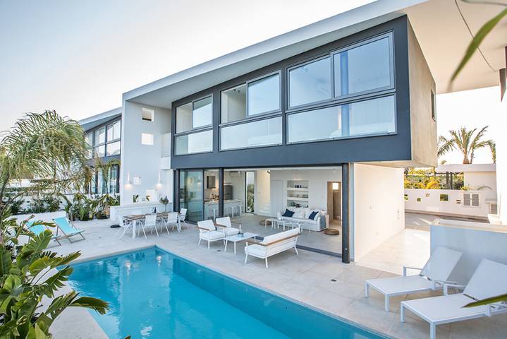 Villa for 6 people, with garden and pool in Cyprus