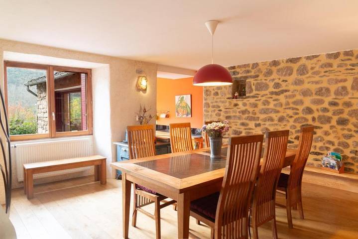 Location de vacances pour 8 personnes, avec jardin, animaux acceptés dans Office De Tourisme D Ispagnac - 3