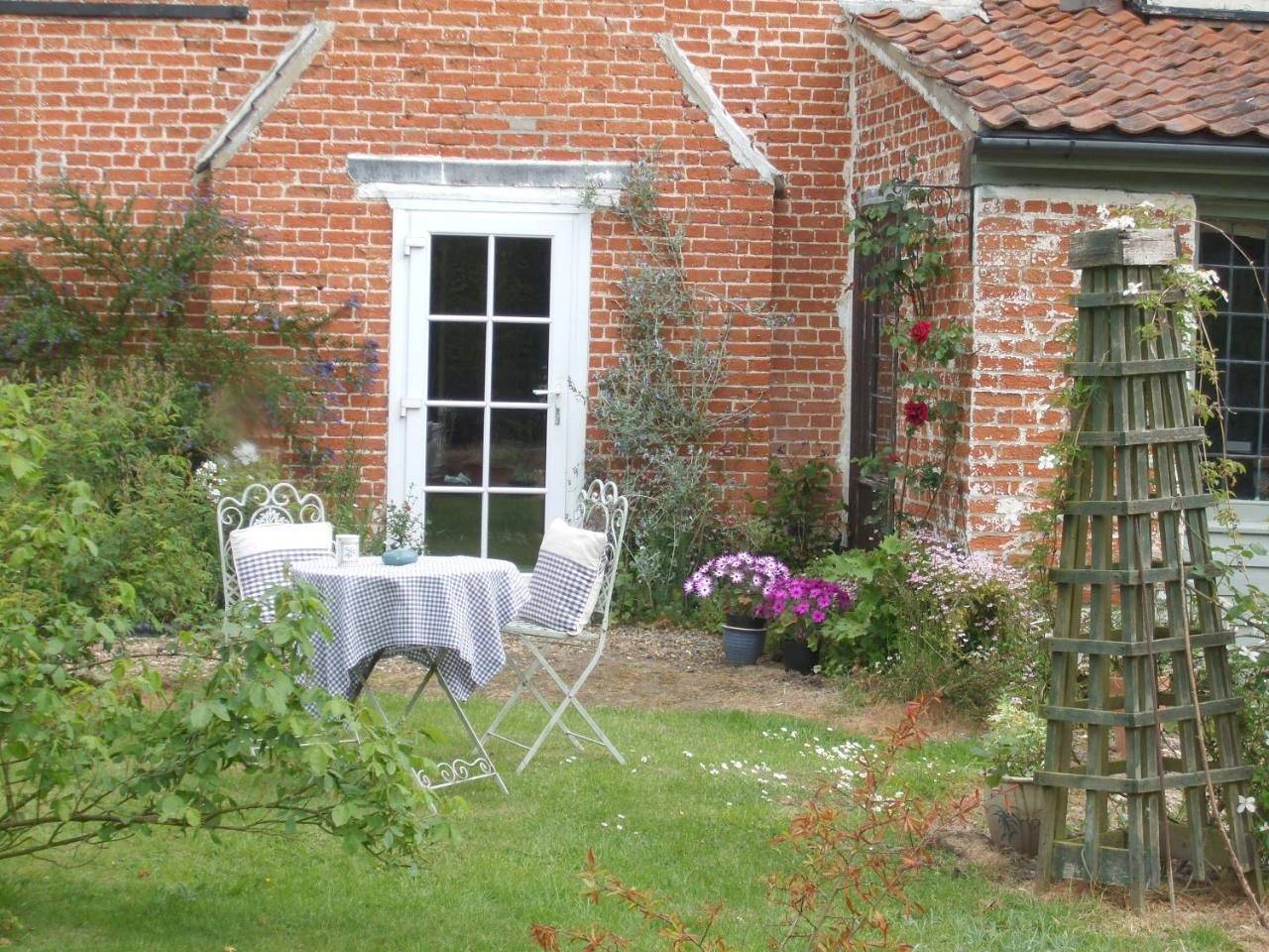 Double Room with Garden View in Hindolveston, Norfolk