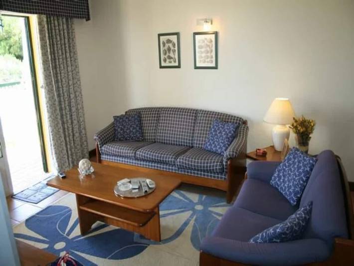 Casa de férias para 4 pessoas, com piscina e varanda, adaptado a crianças em Benagil