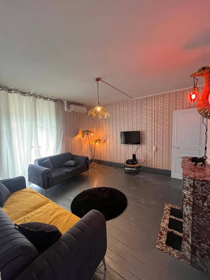 Appartement entier, Three-Bedroom Apartment in Vigneulles-lès-Hattonchâtel, Région de Commercy