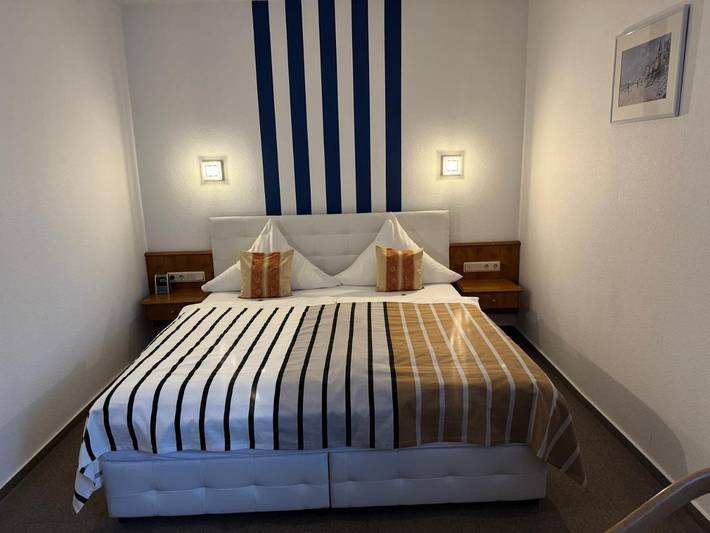 Hôtel pour 2 personnes, avec jardin, animaux acceptés à Oberursel - 3