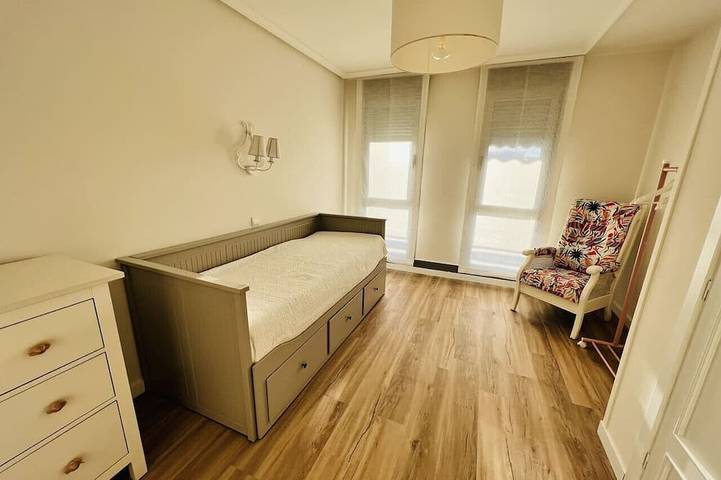 Ganze Wohnung, Atico con vistas a la bahia - El Corte inglés in Santander, Kantabrische Küste
