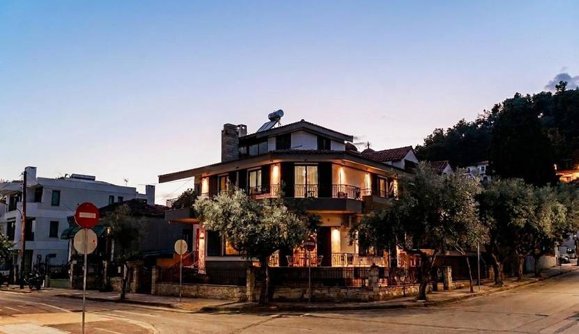 Location de vacances pour 6 personnes, avec Balcon ainsi que Terrasse et Vue à Serrès - 2