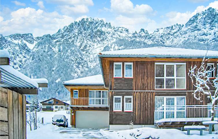Ganze Ferienwohnung, Terrassenwohnung mit Bergblick und Parkplatz in Bludenz, Verwall