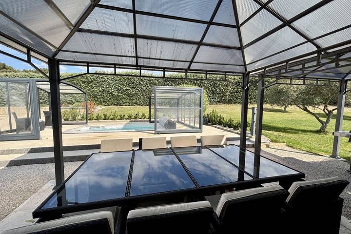Location de vacances pour 6 personnes, avec jacuzzi ainsi que jardin et terrasse, adapté aux familles à Lambesc - 3