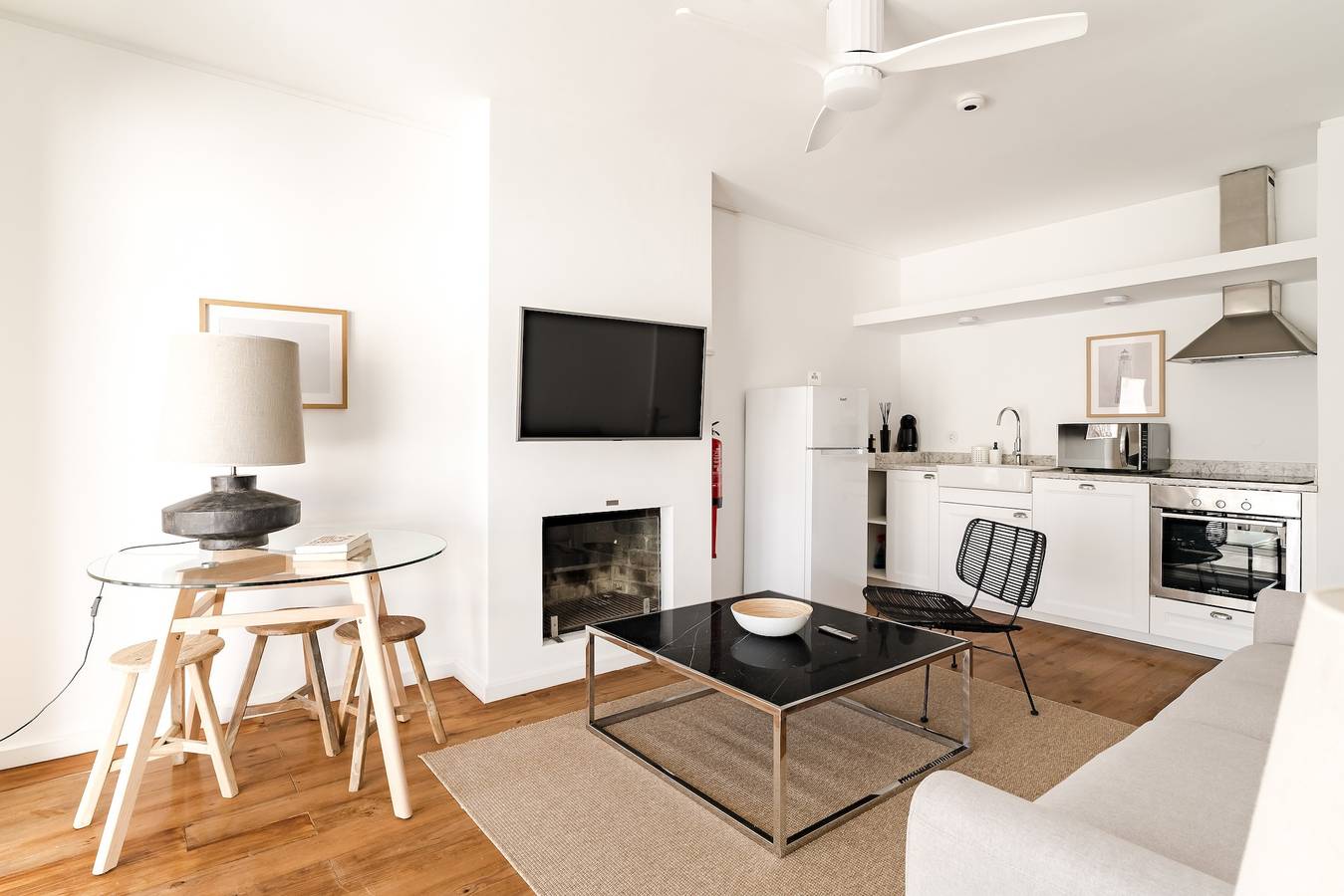Haus 30 m vom Strand Mindelo, privater Terrasse und Wlan in Vila Chã, Porto Distrikt