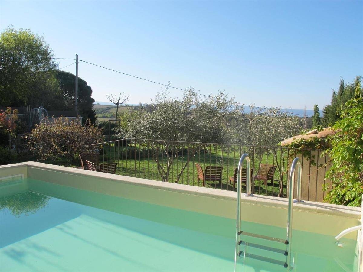 Apartment with Shower in Bédoin, Parc naturel régional du Mont-Ventoux