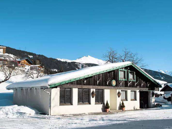 Chalet für 10 Personen, mit Terrasse und Garten