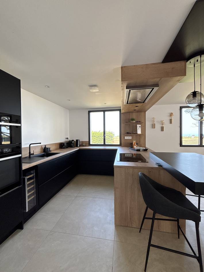 Chalet para 12 personas, con vistas y vistas al mar además de piscina y jardín - 1