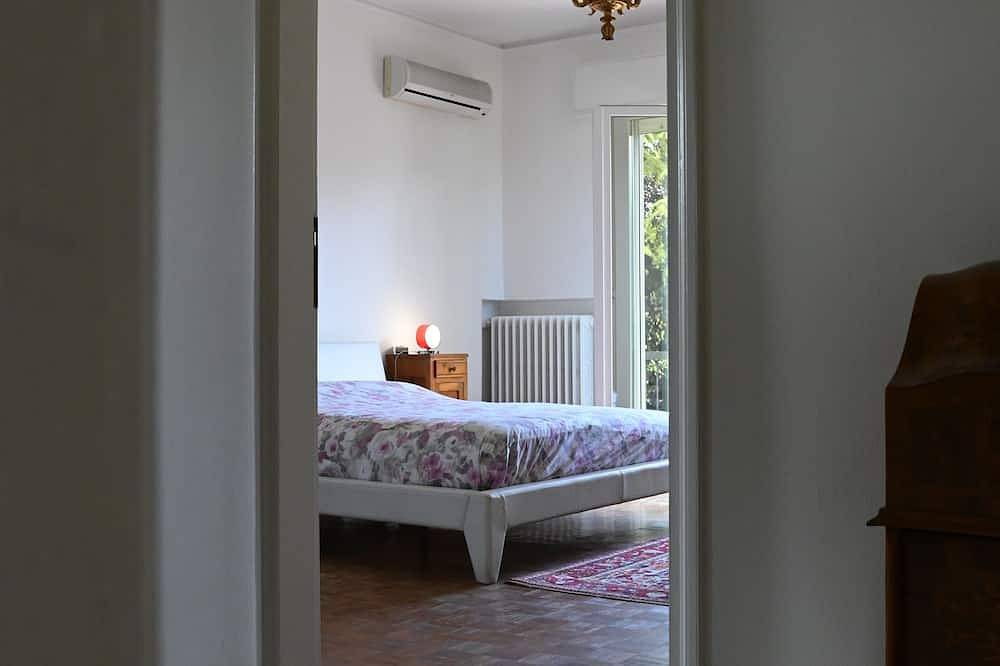 Villa Rosa, 15 minutes from venice free parking in Mestre, Venice