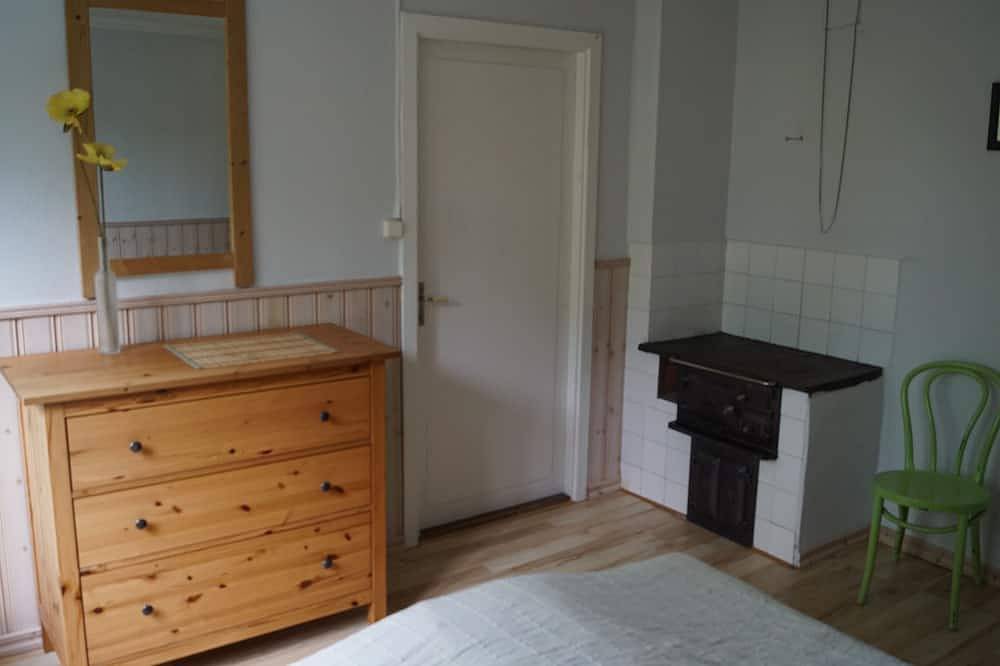 Idyllisches Haus m. Kamin u. Sauna , See 300 m, zw.  Ostseeküste und Vimmerby in Västervik und Umgebung
