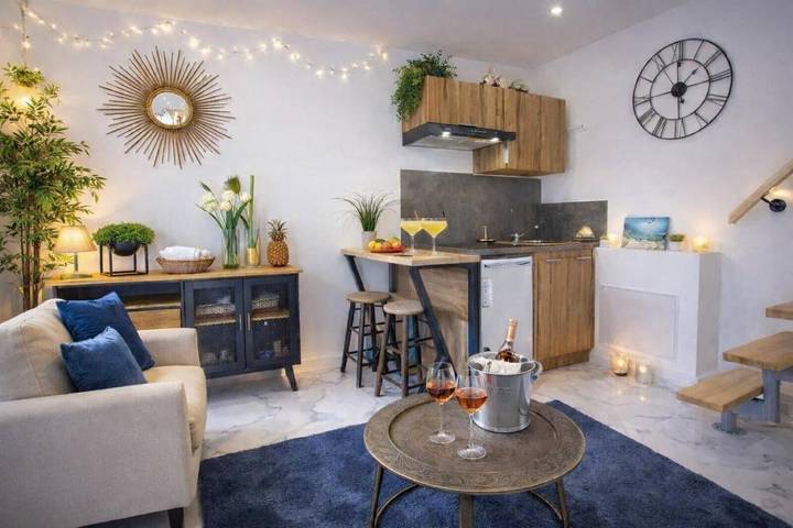 Maison d’hôte pour 3 personnes, avec jardin à Chessy - 4