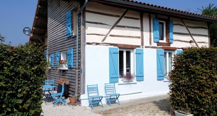 Gîte pour 6 personnes, avec terrasse et jardin