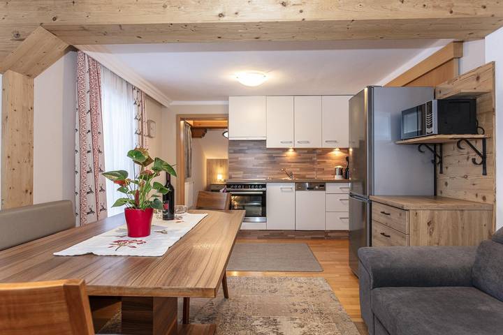 Ganze Ferienwohnung, Fewo A,  2-4 Personenwohnung in Loferer und Leoganger Steinberge, Sankt Ulrich am Pillersee