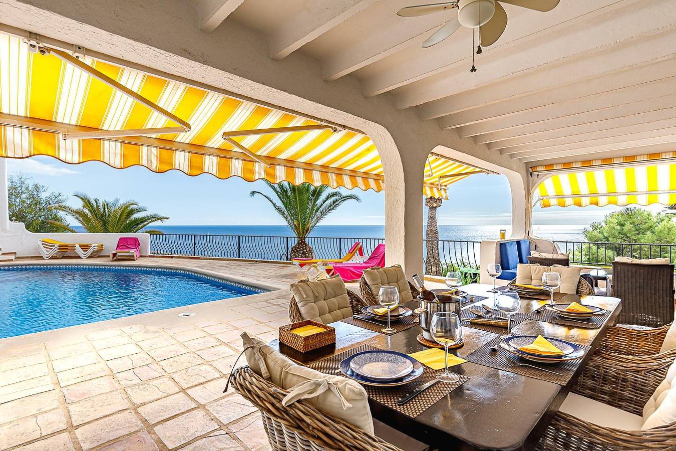 Villa Campomanus in Pueblo Mascarat, Altea