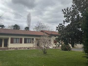 Gîte pour 2 personnes, avec vue et jardin à Eugénie-les-Bains