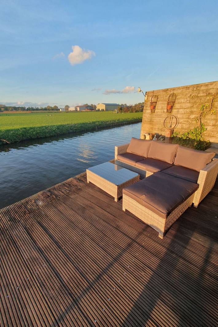 Ferienhaus für 4 Personen, mit Terrasse und Garten sowie Seeblick in Wervershoof