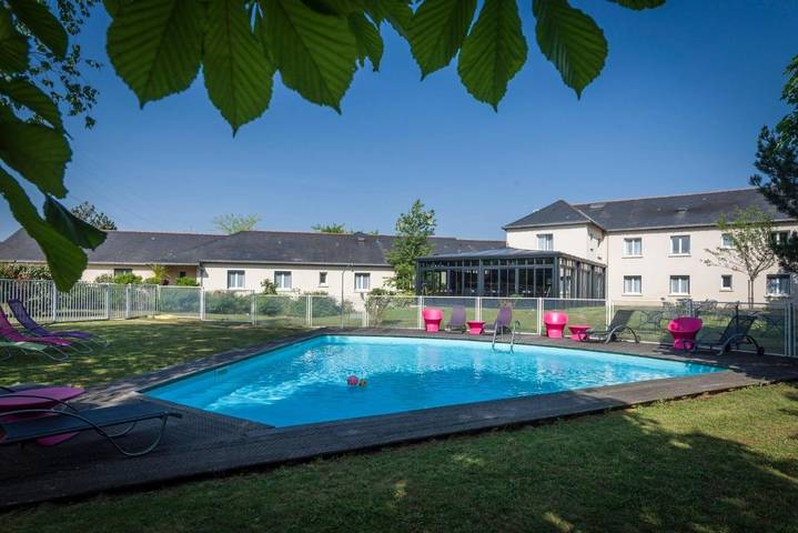 Hôtel pour 2 personnes, avec jardin et piscine, animaux acceptés à Doué-la-Fontaine - 3