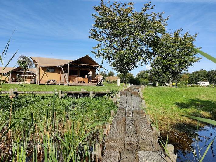 Glamping voor 15 personen, met balkon/terras en terras in Flevoland