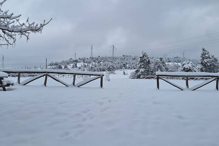 Appartement entier, House in the village of Castelletta at an altitude of 700 meters in the park Gola della Rossa in Fabriano, Province d'Ancône