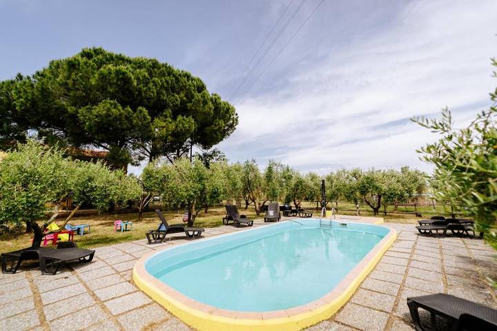 Villa pour 18 personnes, avec piscine ainsi que jardin et vue, adapté aux familles à Grosseto
