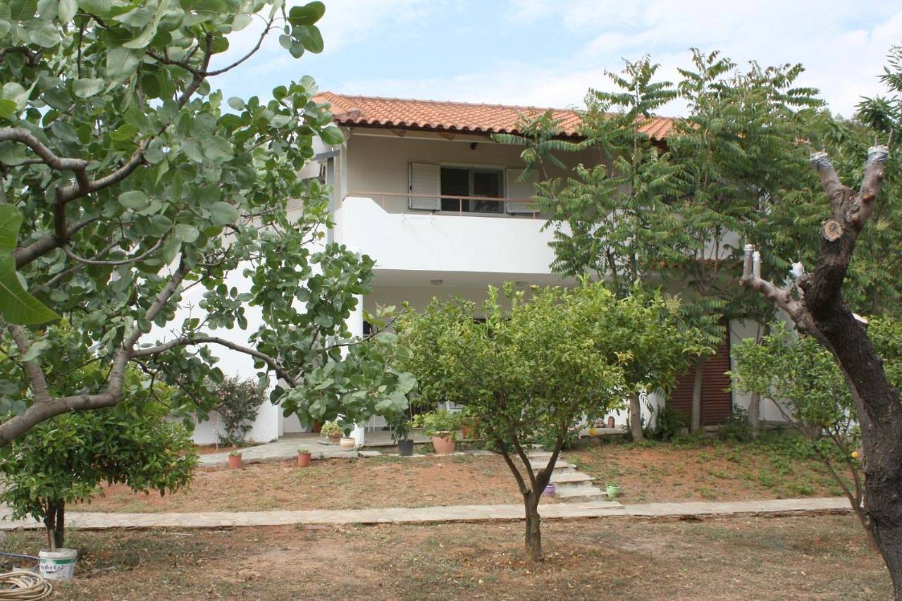 Thanos Studio in Artemi, Côte est de la région de l'Attique