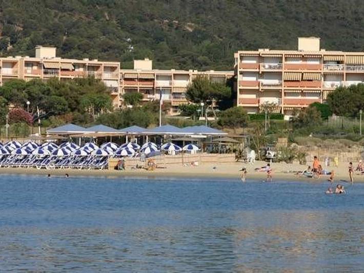 Gîte pour 4 personnes, avec piscine dans Plage La Favière - 4