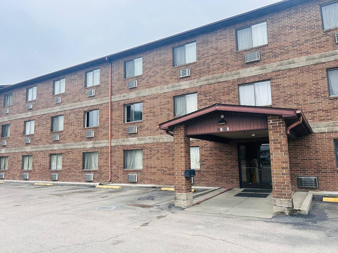 Ganze Wohnung, Suite mit Kingsize-Bett | Kennett, Missouri in Kennett, Dunklin County