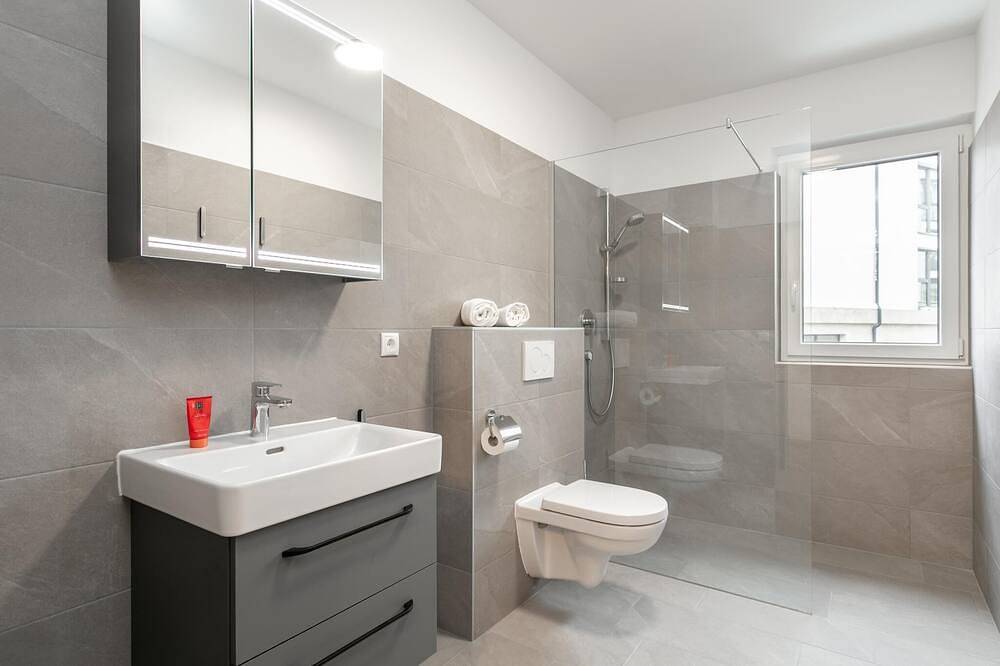 Geheel appartement, Stijlvol vakantiewoning in centrum van Jenbach in Jenbach, Bezirk Schwaz