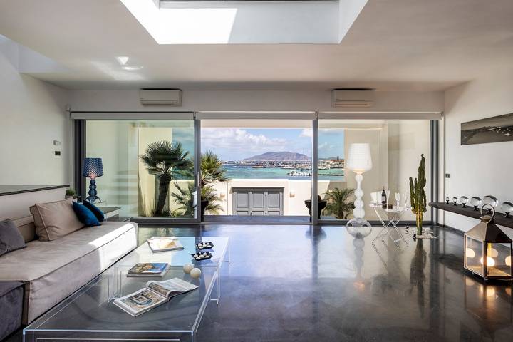 Casa vacanza per 8 persone, con Terrazza in Levanzo