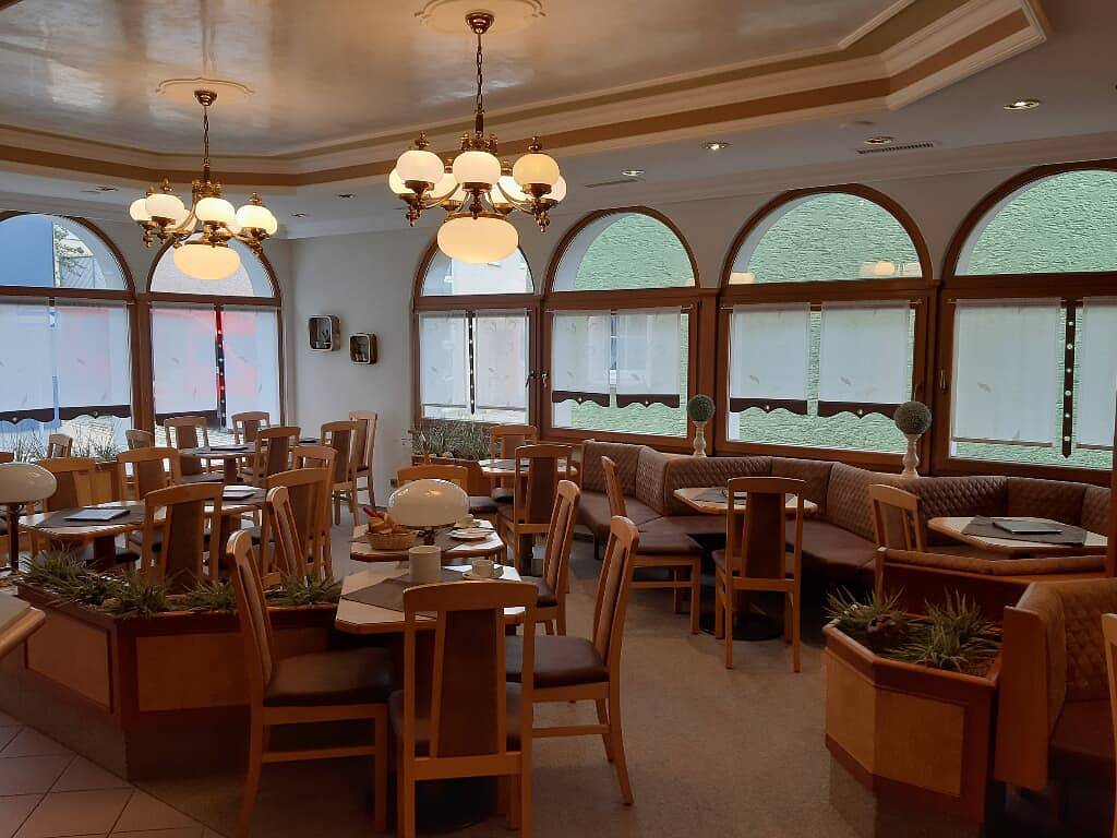Cafe-Bäckerei-Pension Weigl - Doppelzimmer Nr.3 mit kostenfreiem Wlan in Oberviechtach, Naturpark Oberpfälzer Wald