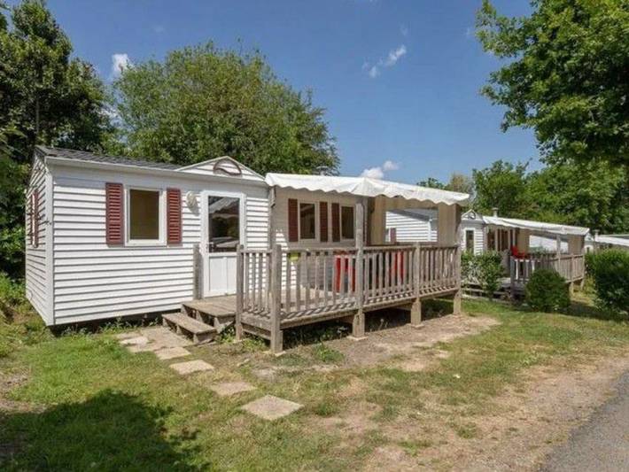 Camping pour 4 personnes, avec terrasse